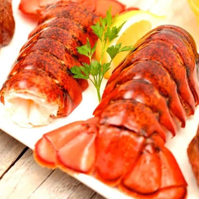 Lobster Tails (2PCS) / Duoi Tom Hum.