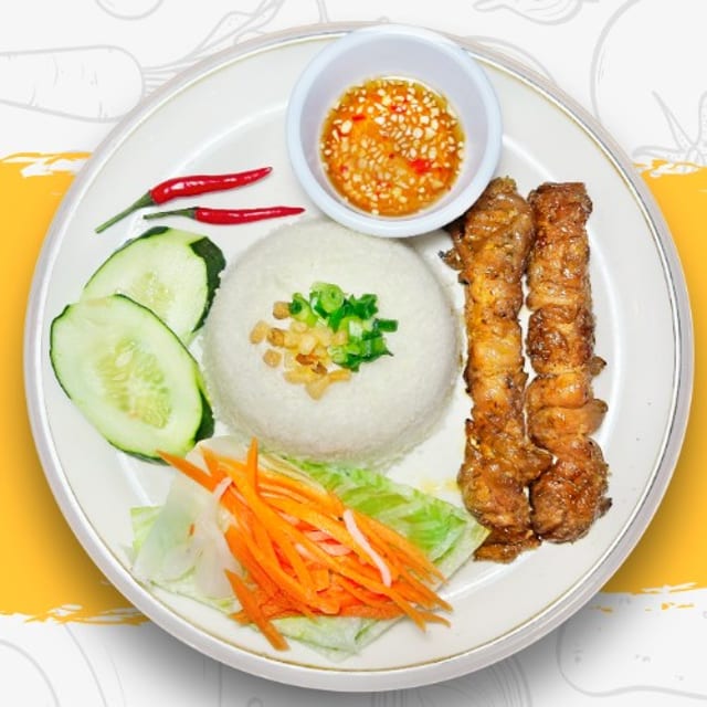 Cơm Tấm Thịt Xiên Nướng (Grilled Pork).