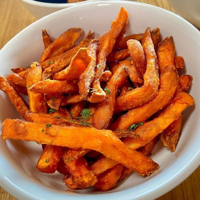 Sweet Potato Fries / Khoai Lang Chiên.