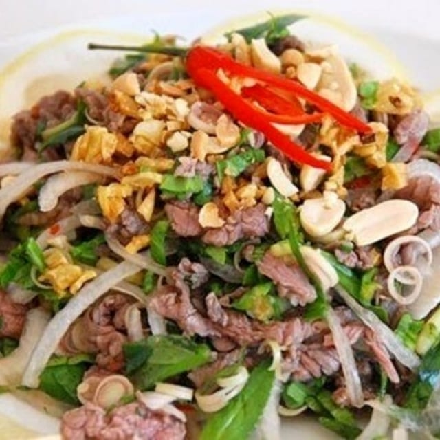 Bò Tái Chanh / Rare Beef Salad Lime.