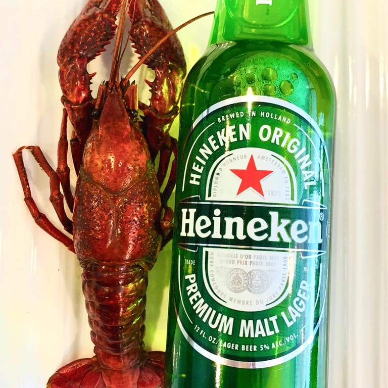  Join Us for Happy Hour!