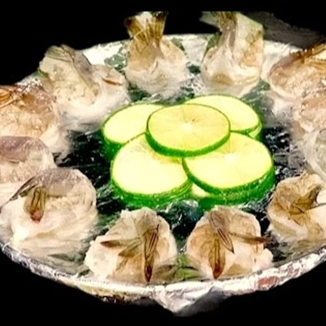 Tom Tái Chanh / Raw Shrimps with Limes.