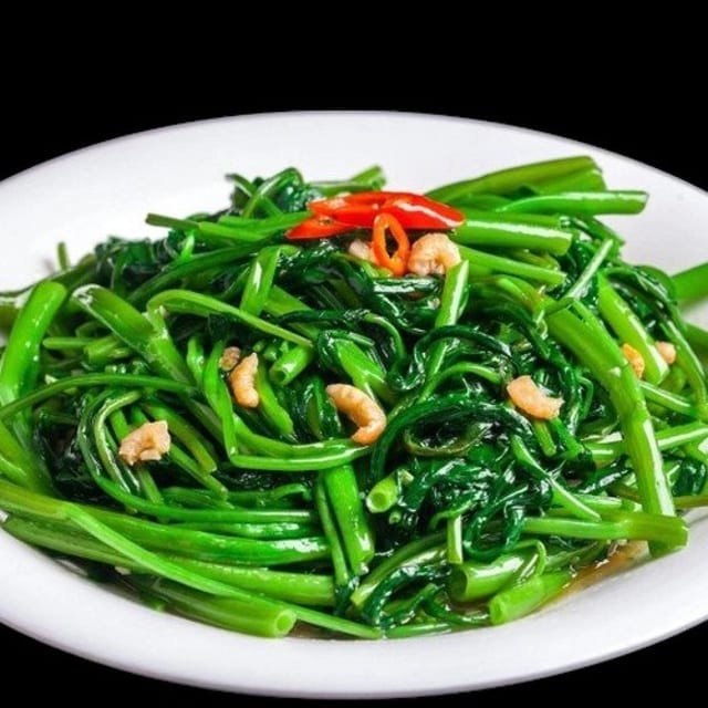 Rau Muống Xào Ốc Giác / Stir Fried Water Spinach & Conch Meat.