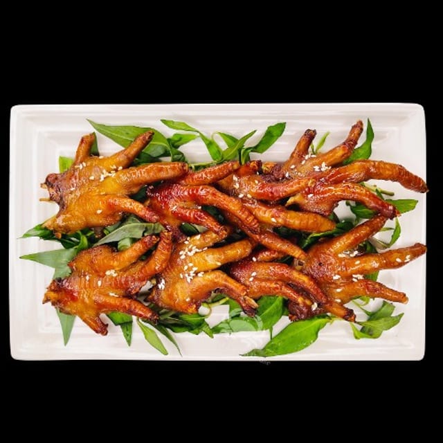 Chân Gà Nướng / Grilled Chicken Feet.
