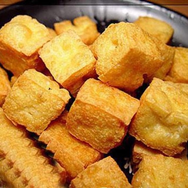 Đậu Hủ Chiên Giòn / Fried Tofu with Buttered Scallions.