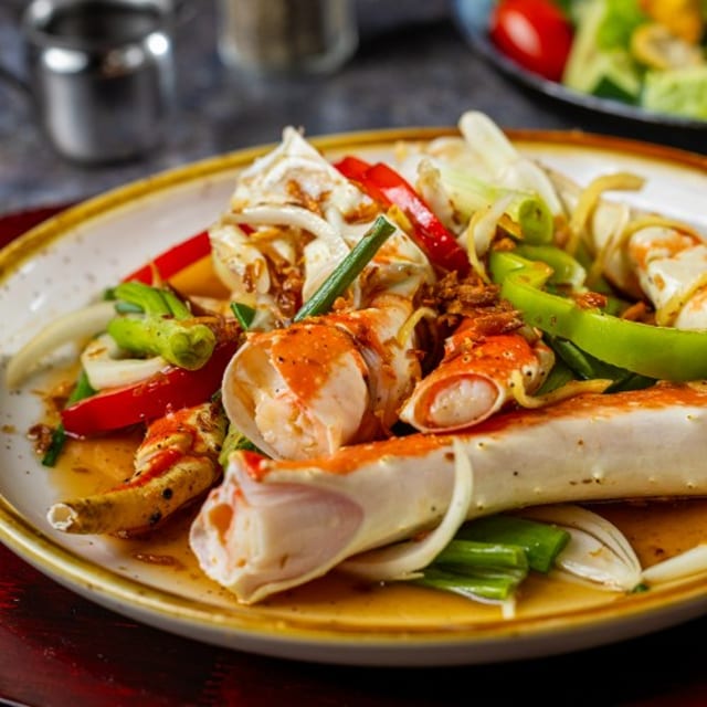 King Crab Xao Me / Tamarind sauce..