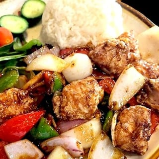 Cá Hồi Lúc Lắc / Shaking Salmon