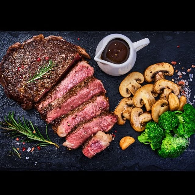 Special Steak / Bít tết đặc biệt.