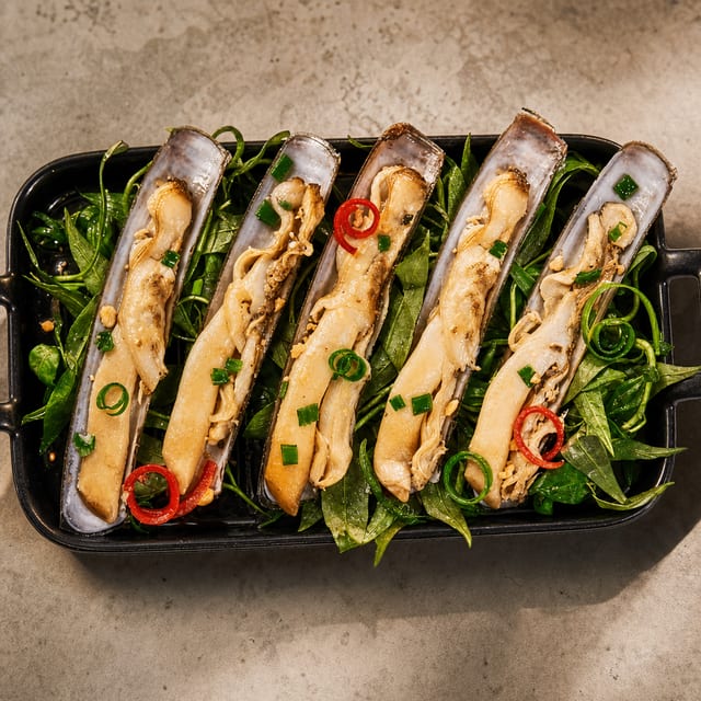 Razor Clam / Ốc Móng Tay.